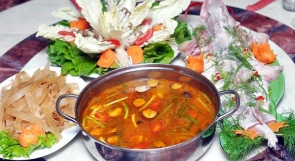 Canh chua cá bốp – quán Lẩu cá Tỷ