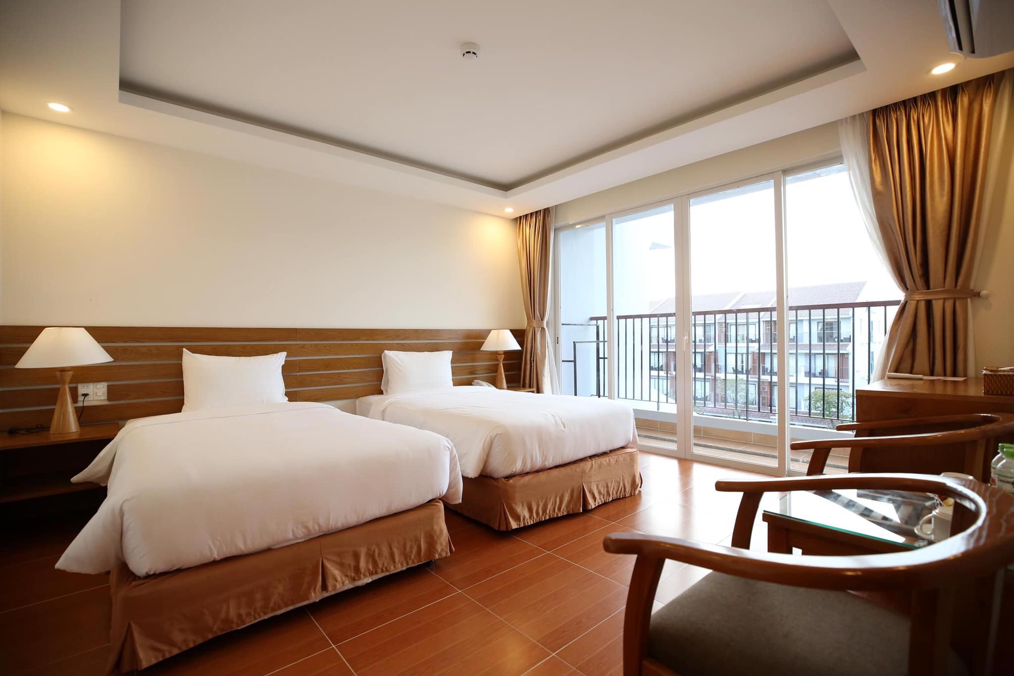 phong ngu sang trong - Top 10 khách sạn 3 sao Phú Quốc giá tốt
