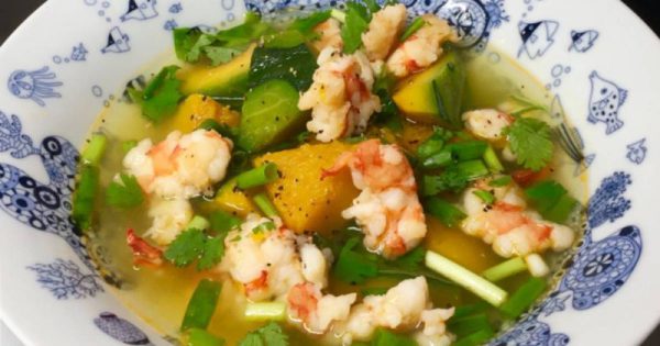 Canh tom bi do 10 600x315 - Top 13 món canh nấu từ tôm thơm ngon, đầy dinh dưỡng