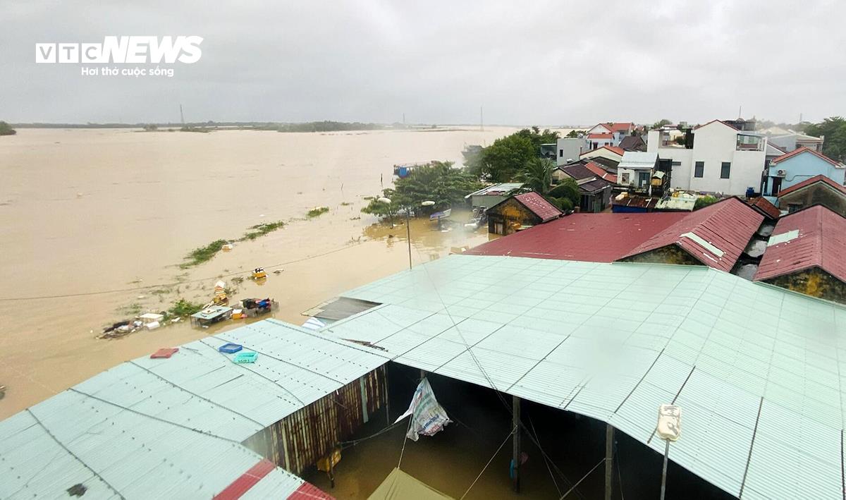 Huế đối diện "thủy chiến": Sông Hương và Sông Bồ dự kiến duy trì đỉnh lũ trên BĐ3 tới $1,3$m lu lich su hue da nang 21551407 - Huế đối diện "thủy chiến": Sông Hương và Sông Bồ dự kiến duy trì đỉnh lũ trên BĐ3 tới $1,3$m