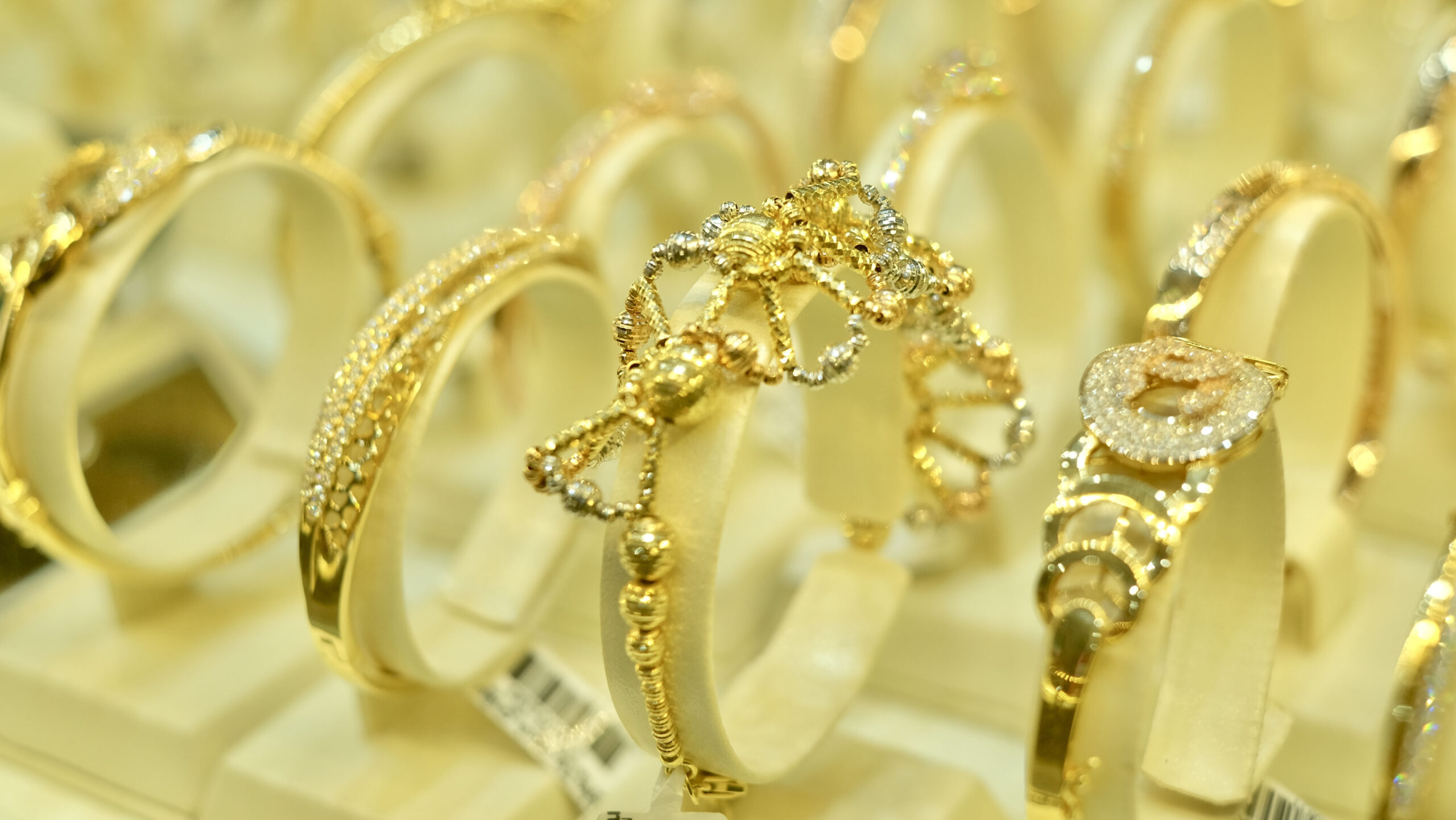 Giá Vàng Thế Giới Hôm Nay 1/10: Lập kỷ lục 3.860 USD/ounce, củng cố vai trò trong danh mục đầu tư toàn cầu