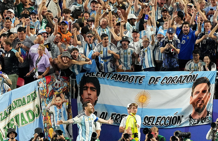Vé xem Messi ở World Cup 2026 đắt ngang 2 cây vàng vẫn đầy người mua